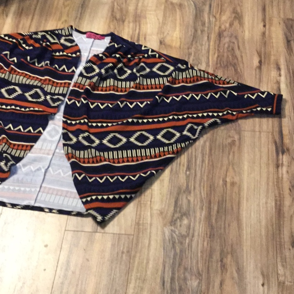 Gorgeous Southwestern Print Jacket. - Picture 7 of 9